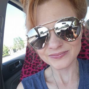 Meet your Posher, Janae